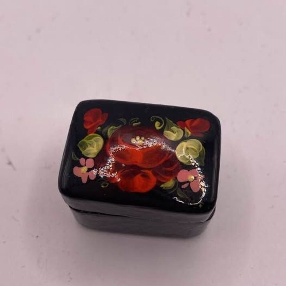 Vintage Soviet Miniature Hand-Painted Lacquer Trinket Box - Pristine!